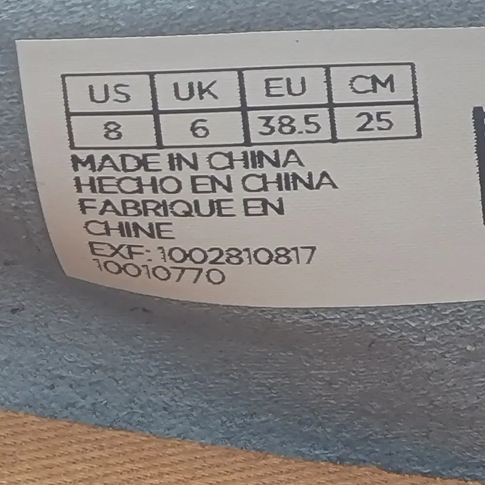 Toms this used